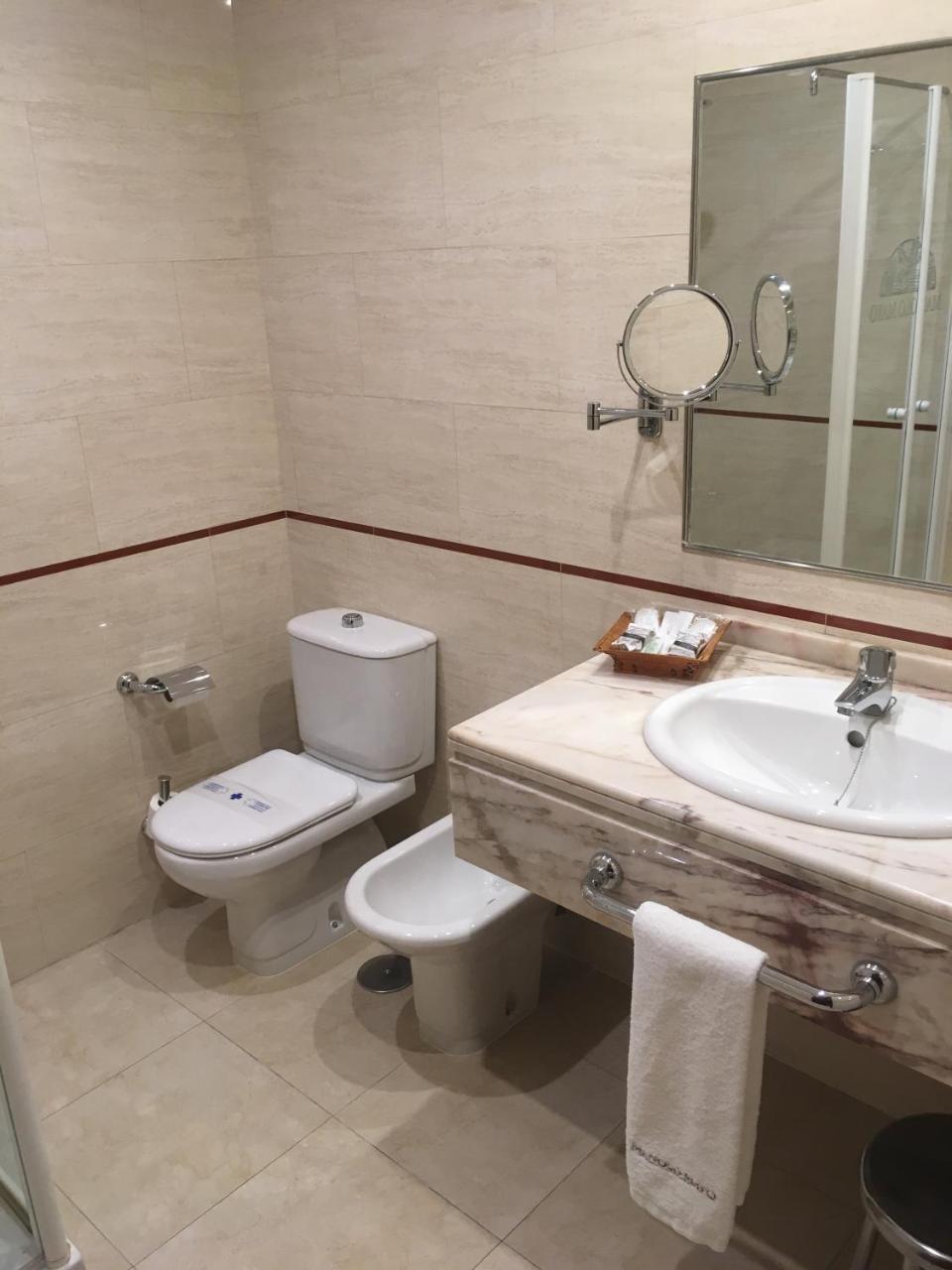 Hotel Manolo Mayo Лос Паласиос и Вияфранка Екстериор снимка